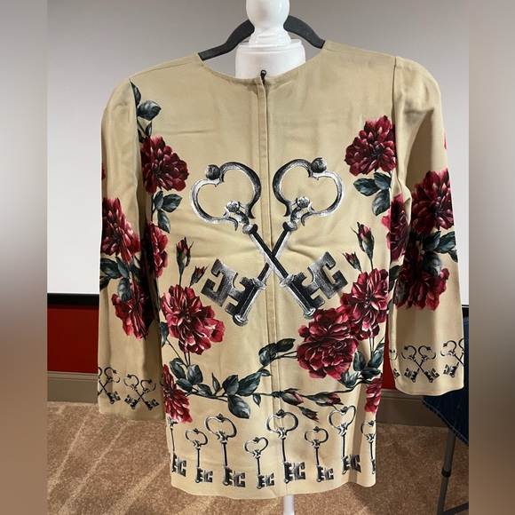 Dolce Gabbana skeleton key roses top. 44. New never worn. - Picture 6 of 6